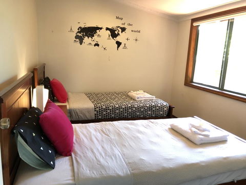 Quiet Family Retreat - Accommodation in Brisbane 1
