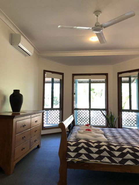 Quiet Family Retreat - Accommodation in Brisbane 0