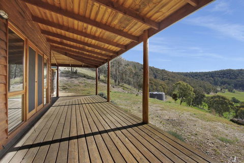 Quins Gap Private Retreat - Accommodation in Brisbane 3