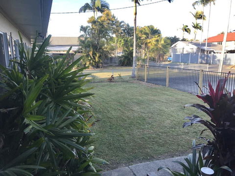 QUIRKY QUEENSLANDER 6 BEDROOM HOME - Accommodation in Brisbane 2