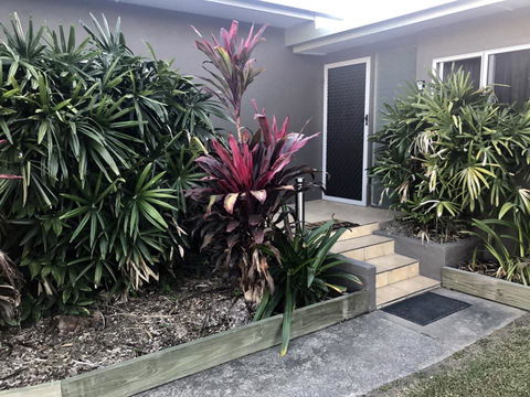 QUIRKY QUEENSLANDER 6 BEDROOM HOME - Accommodation in Brisbane 1