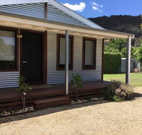 Rail Trail Cottage - Accommodation in Brisbane
