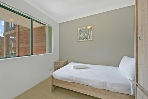 REDFERN 3 BEDROOM APARTMENT FREE PARKING WALK TO CENTRAL STATION NRE187 - Accommodation in Brisbane 2