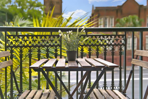 REDFERN 3 BEDROOM APARTMENT FREE PARKING WALK TO CENTRAL STATION NRE187 - Accommodation in Brisbane 1