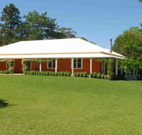 Redhaven House - spacious quiet and private - Accommodation in Brisbane