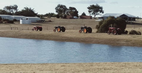 Redtail Ridge Cottages - Accommodation in Brisbane 2