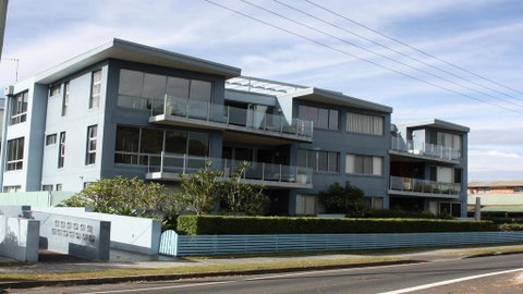 Reflections G01 - On The Lake! - Accommodation in Brisbane 0