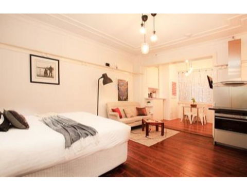 Renovated Art Deco Studio Minutes From The City - Accommodation in Brisbane 0