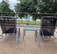 RENTAL All  inclusive Tidy Renovated Studio Apartment on The Strand Pool  - Accommodation in Brisbane