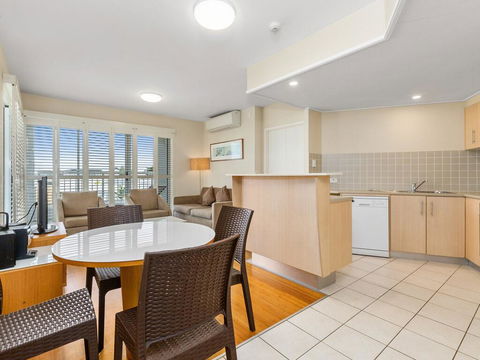 RESORT ON THE BEACH 7225 Dual Room - Accommodation in Brisbane 0