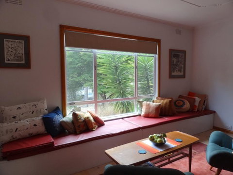 Retro Retreat - Accommodation in Brisbane 1