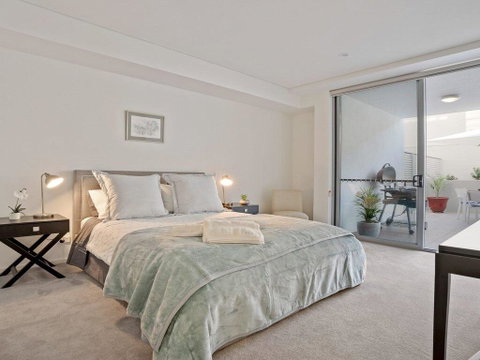 Riptide On Surf Beach - Sun, Surf And Style - Accommodation in Brisbane 1