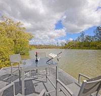 River Front Tranquil Retreat - Accommodation in Brisbane
