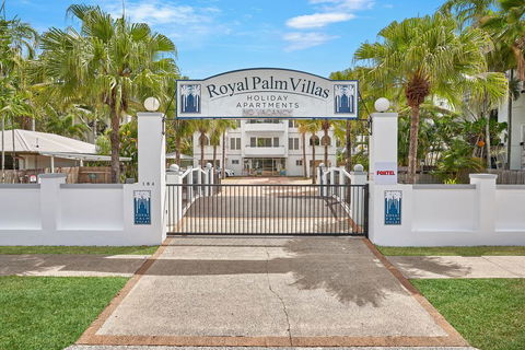 Royal Palm Villas - Accommodation in Brisbane 0