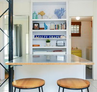 Salty Grape Beach House - Accommodation in Brisbane