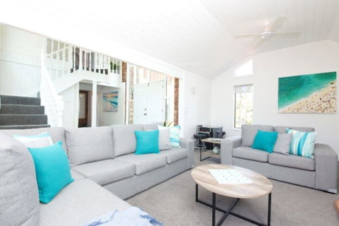 SAND DUNES - Accommodation in Brisbane 1
