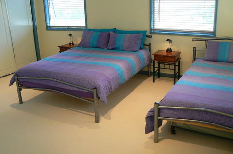 Sandy Point Beach Escape 2 Bedroom Apartment - Accommodation in Brisbane 3