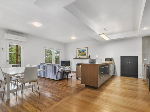 SEA CORNER - Anglesea - Accommodation in Brisbane 1