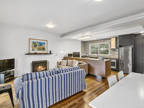 SEA CORNER - Anglesea - Accommodation in Brisbane 2