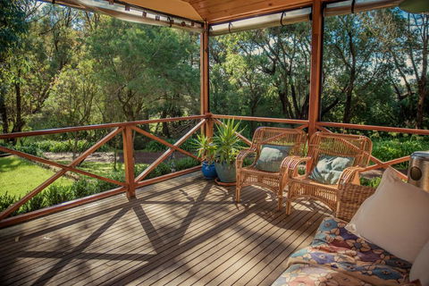 Secluded Homestead Amongst The Trees - Accommodation in Brisbane 0
