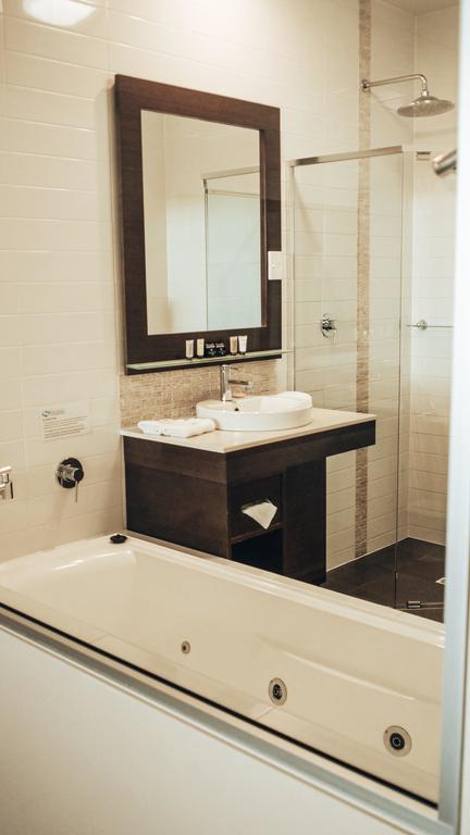 Sfera's Park Suites & Convention Centre - Accommodation in Brisbane 3