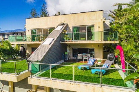 Shelly Beach Shack - Accommodation in Brisbane 2