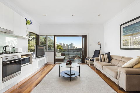 Short Stay Breathtaking Sydney Harbour View Apartment - Accommodation in Brisbane 2