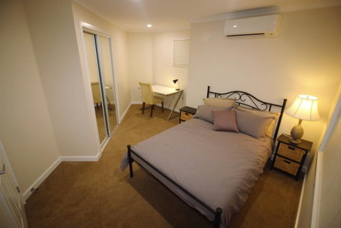Silver House - Melbourne Airport Accommodation - Accommodation in Brisbane 1