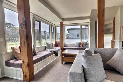 Ski Bird - Accommodation in Brisbane 2