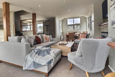 Ski Bird - Accommodation in Brisbane 3