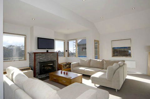 Ski Break - Accommodation in Brisbane 1