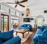 Skye Lodge Byron Bay - Walk to town in 5 minutes - Accommodation in Brisbane