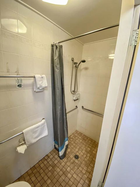 Snow Season Motor Inn - Accommodation in Brisbane 3