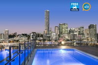 South Bank Riverfront Spice Apartment