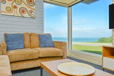 South Seas Beachfront Apartments - Accommodation in Brisbane 2
