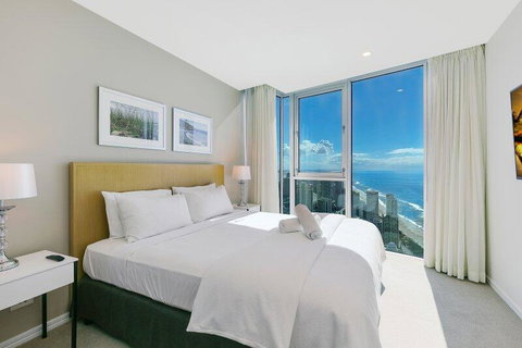 Spectacular Five Star Panoramic Oceanview Sub-Penthouse - Accommodation in Brisbane 2