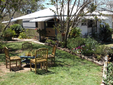 Staple House Bed And Breakfast - Accommodation in Brisbane 2