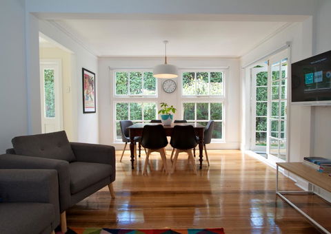 Strahan House - Accommodation in Brisbane 0