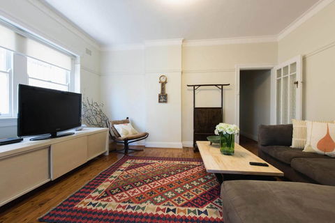 Stunning Beach Living - Accommodation in Brisbane 2