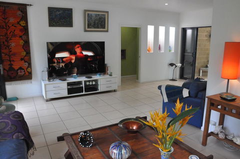 STUNNING MAGNETIC ISLAND HOME,PRIVATE, LARGE POOL,ADULTS ONLY - Accommodation in Brisbane 0
