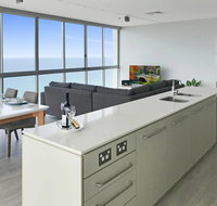 Stunning Views Air On BroadbeachWine Wifi Parking - Accommodation in Brisbane