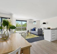 Stylish and Spacious Launceston Villa  Free Wifi - Accommodation in Brisbane