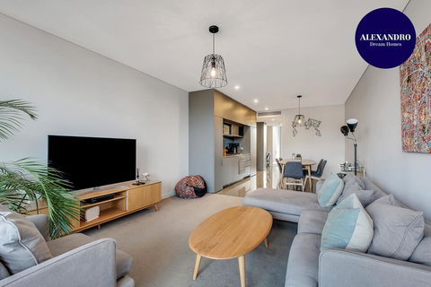 STYLISH CAMPERDOWN APARTMENT And PARKING INC - Accommodation in Brisbane 0