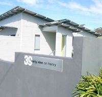 Stylish Holiday Unit - Accommodation in Brisbane