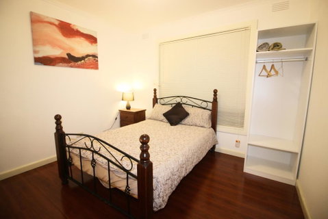 Sunny House - Melbourne Airport Home - Accommodation in Brisbane 2