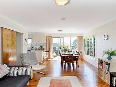 Surf Beach Views - Quiet Position, Close To Beach - Accommodation in Brisbane 2