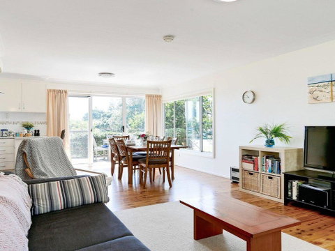 Surf Beach Views - Quiet Position, Close To Beach - Accommodation in Brisbane 3
