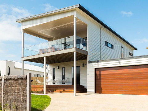 Surf Mist - Accommodation in Brisbane 0