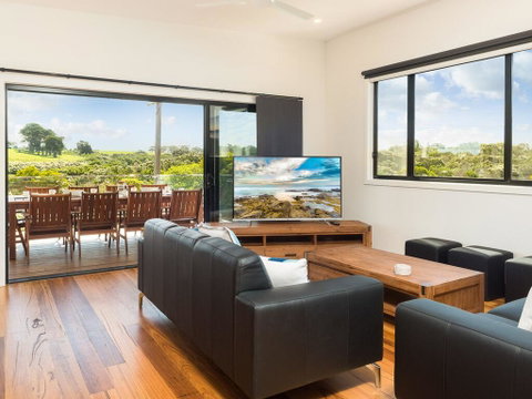 Surf Mist - Accommodation in Brisbane 2