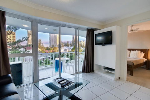 Surf Parade Resort - Accommodation in Brisbane 2